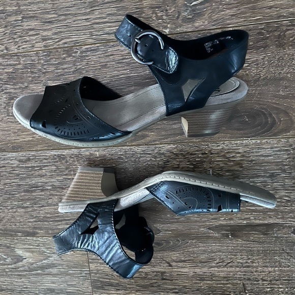 EARTH ORIGINS CARSON WESTPORTSANDAL size 8 - Picture 5 of 7